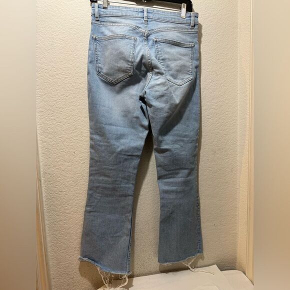 COPY - 👖 ZARA LIGHT WASH STRAIGHT ANKLE LENGTH RAW HEM JEANS size 4 - Picture 2 of 9